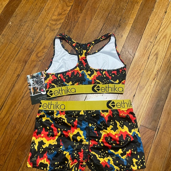 Ethika - Picture 2 of 4